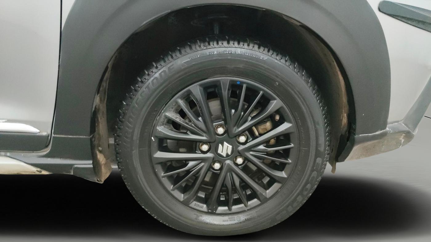 2019 Maruti XL6 ALPHA AT, Petrol, Automatic, 1,28,249 km, Right Front Wheel