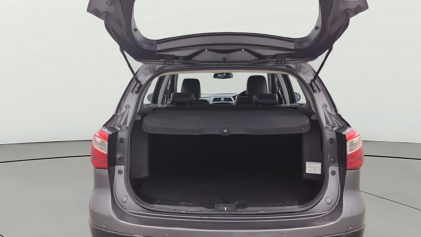 2015 Maruti S Cross ALPHA 1.6, Diesel, Manual, 54,852 km, Boot Open Zoomed View