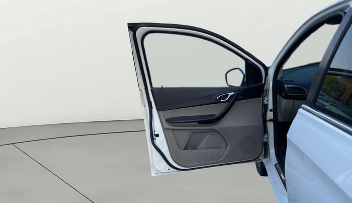 2019 Tata Tiago XZ PLUS PETROL, CNG, Manual, 1,02,379 km, LHS Front Door