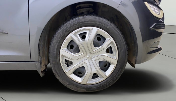 2021 Tata ALTROZ XM PLUS PETROL, Petrol, Manual, 7,310 km, Right Front Wheel