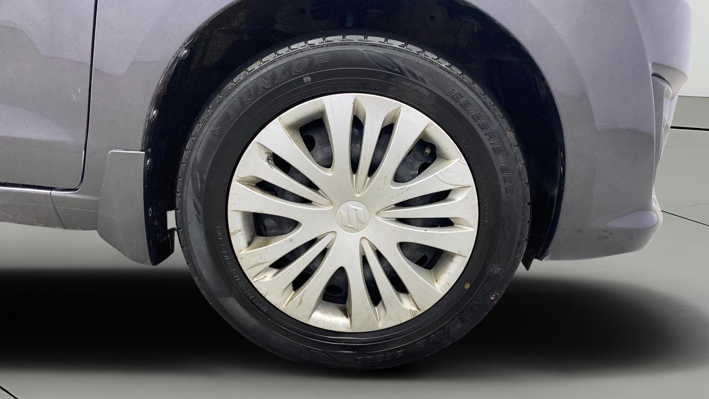2014 Maruti Ertiga VXI, Petrol, Manual, 90,383 km, Right Front Wheel