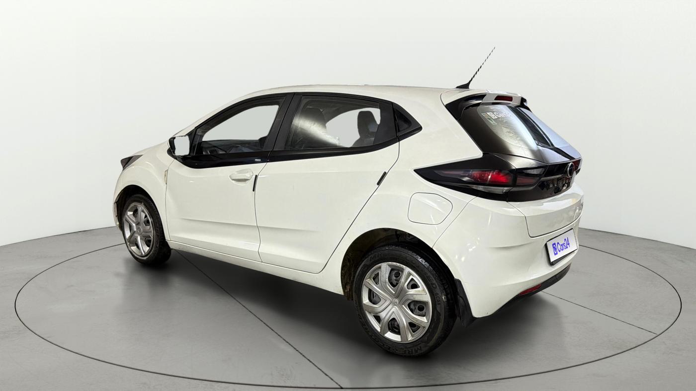 2024 Tata ALTROZ XM PLUS CNG, CNG, Manual, 61,558 km, Left Back Diagonal