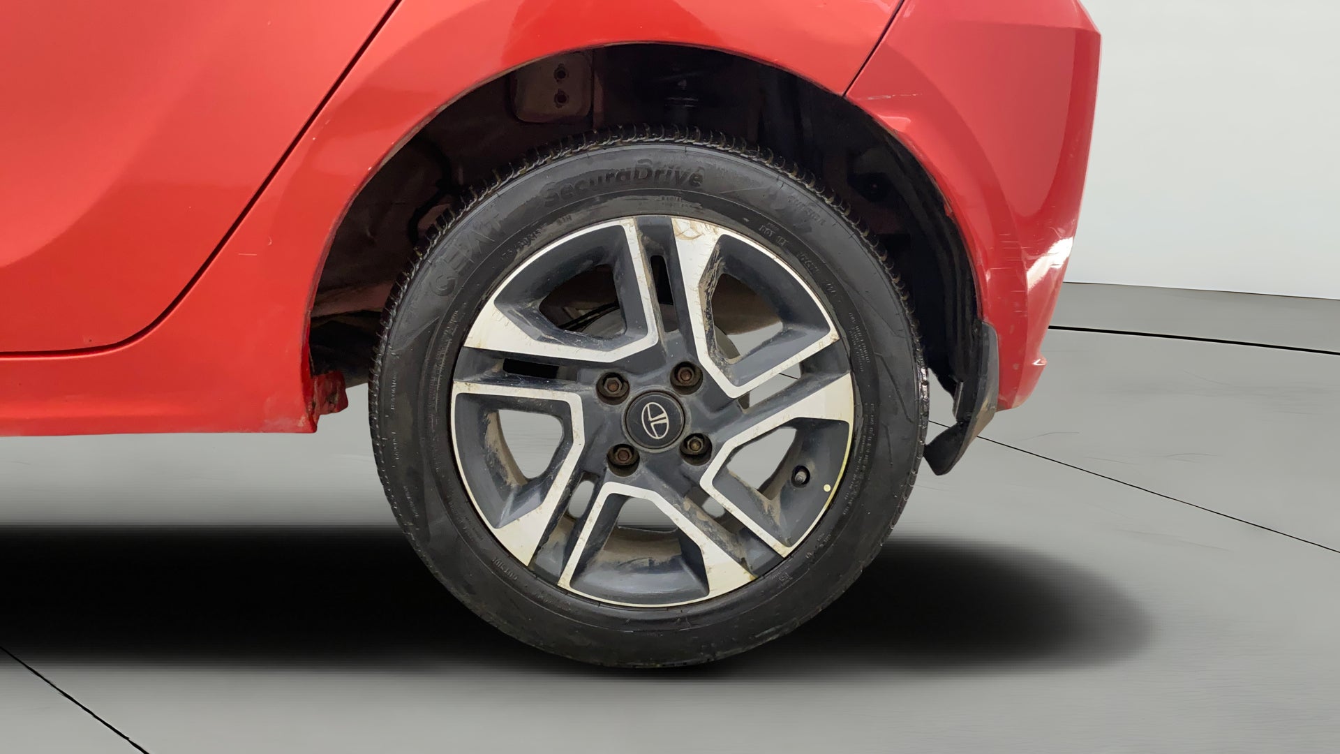 camera-Left-Rear-Wheel