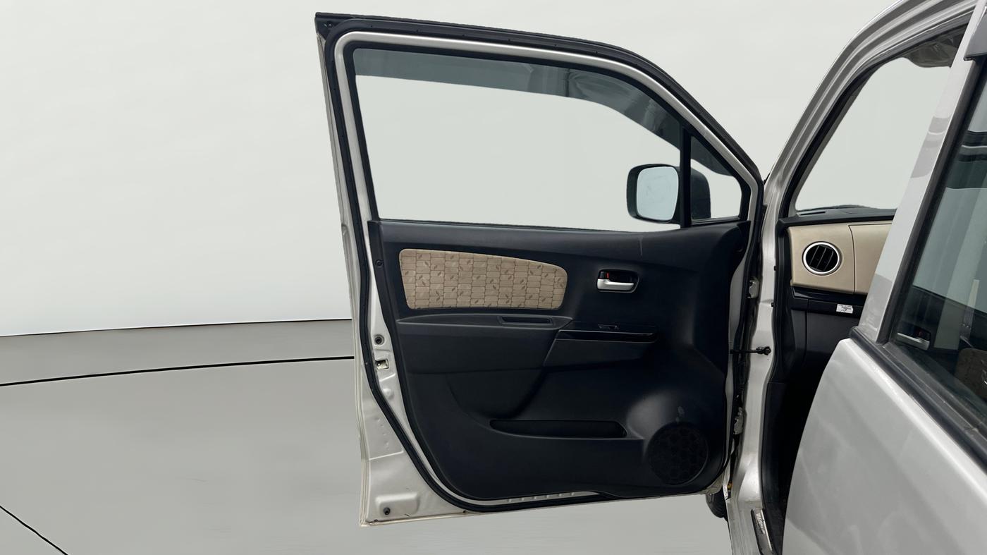 2017 Maruti Wagon R 1.0 VXI AMT, Petrol, Automatic, 26,796 km, LHS Front Door