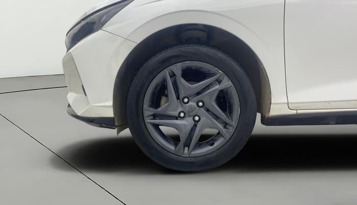 2022 Hyundai NEW I20 SPORTZ 1.2 MT, Petrol, Manual, 26,398 km, Left Front Wheel