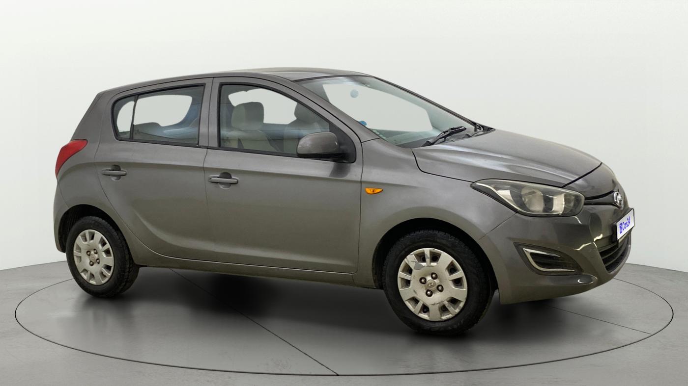 2013 Hyundai i20 MAGNA 1.2, Petrol, Manual, 1,43,751 km, Right Front Diagonal