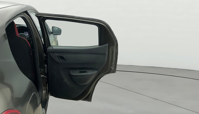 2021 Renault Kwid RXT 1.0 (O), Petrol, Manual, 21,013 km, RHS Rear Door