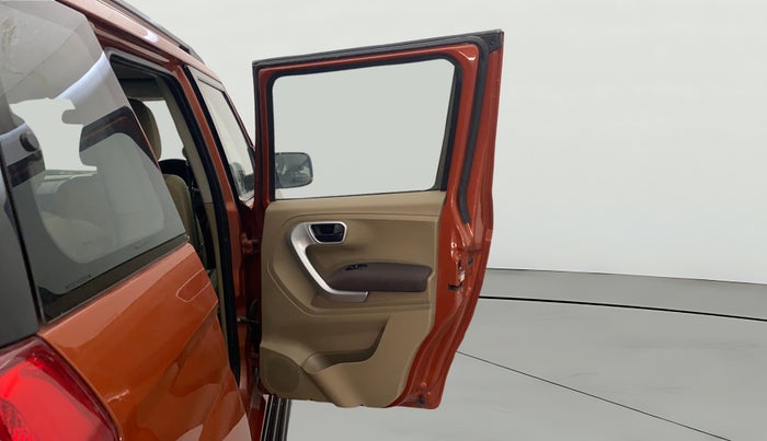 2016 Mahindra TUV300 T8, Diesel, Manual, 76,095 km, RHS Rear Door