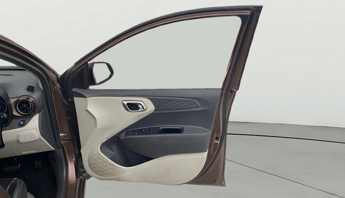 2020 Hyundai AURA SX PLUS 1.2 AMT CRDI, Diesel, Automatic, 97,609 km, RHS Front Door