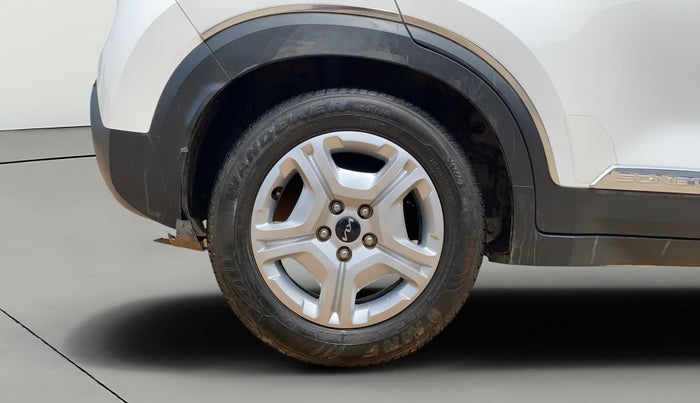 2022 KIA SONET HTK PLUS 1.2, Petrol, Manual, 25,583 km, Right Rear Wheel