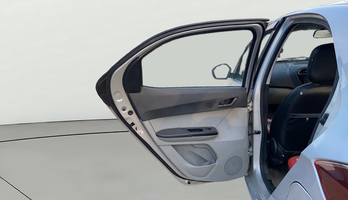 2020 Tata Tiago XZ PETROL, Petrol, Manual, 1,38,921 km, LHS Rear Door