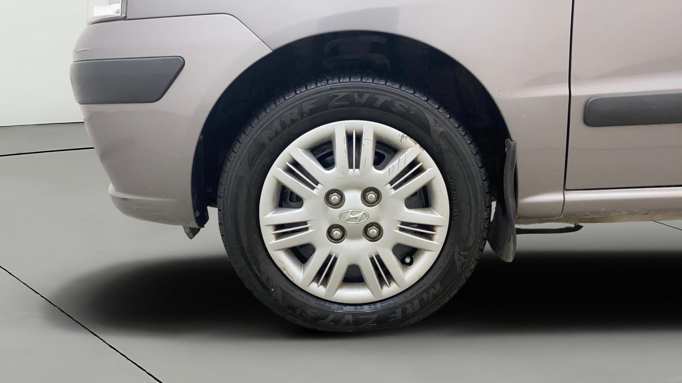 2013 Hyundai Santro Xing GLS, Petrol, Manual, 33,950 km, Left Front Wheel