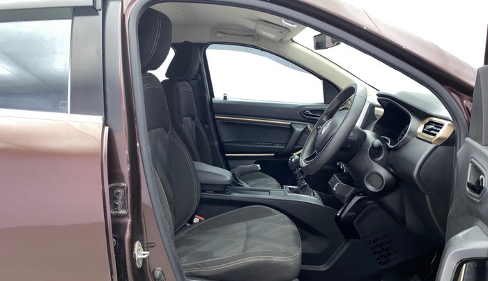 2021 Renault Kiger RXT MT, Petrol, Manual, 40,610 km, Right Side Front Door Cabin