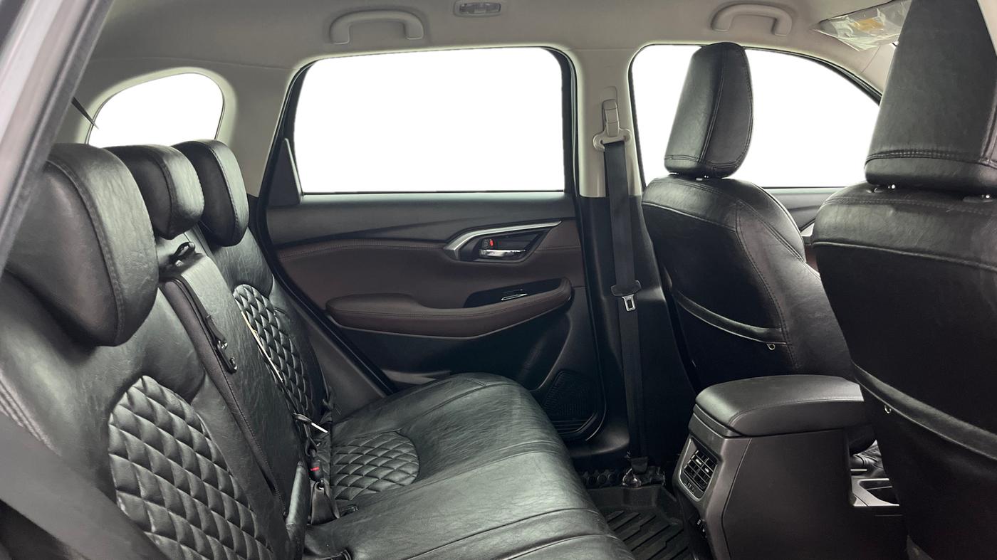 2023 Maruti Grand Vitara ZETA SMART HYBRID, Petrol, Manual, 38,096 km, Right Side Rear Door Cabin