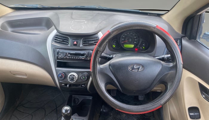 2015 Hyundai Eon ERA +, Petrol, Manual, 95,486 km, Steering Wheel Close Up