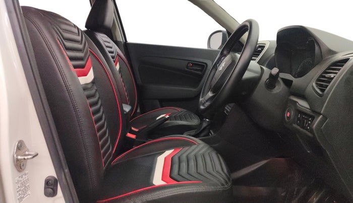 2021 Maruti Vitara Brezza VXI AT SHVS, Petrol, Automatic, 42,991 km, Right Side Front Door Cabin