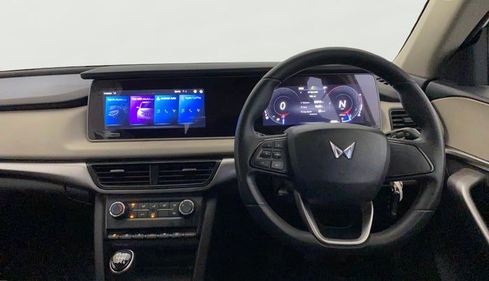 2022 Mahindra XUV700 AX 3 P MT 5 STR, Petrol, Manual, 45,328 km, Steering Wheel Close Up