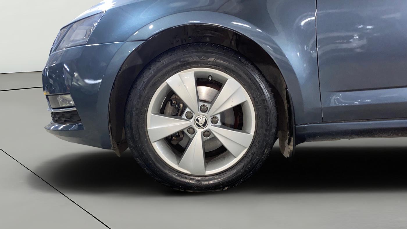 2019 Skoda Octavia 2.0 TDI CR STYLE AT, Diesel, Automatic, 47,250 km, Left Front Wheel