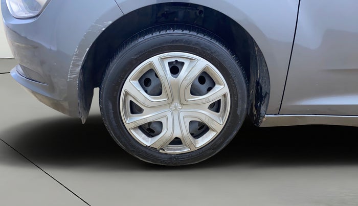 2021 Tata ALTROZ XT PETROL, Petrol, Manual, 43,932 km, Left Front Wheel