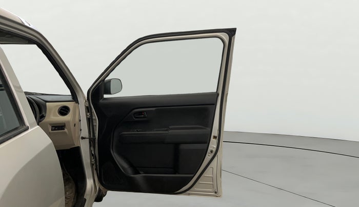 2019 Maruti New Wagon-R LXI CNG 1.0, CNG, Manual, 87,990 km, RHS Front Door