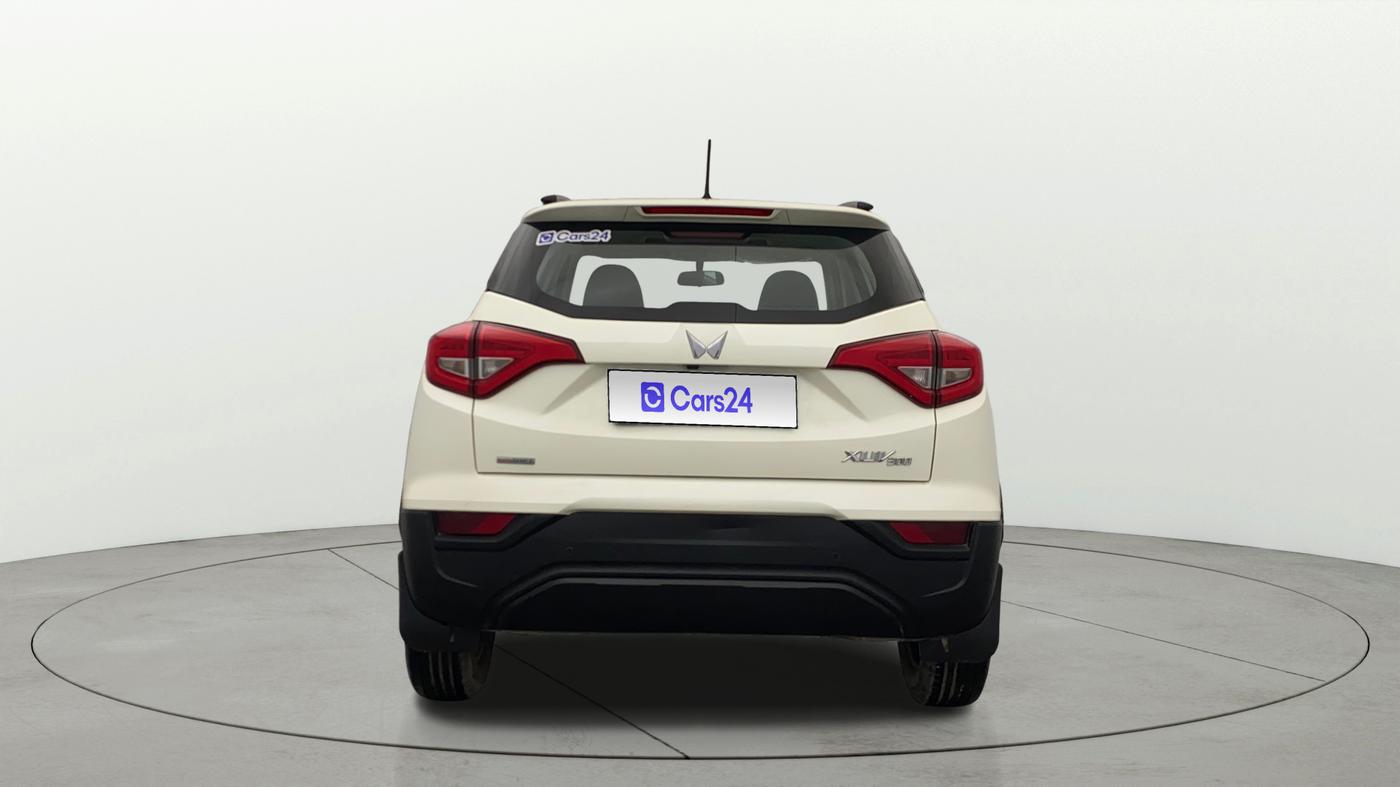 2023 Mahindra XUV300 W6 1.2 PETROL AMT, Petrol, Automatic, 33,518 km, Back/Rear