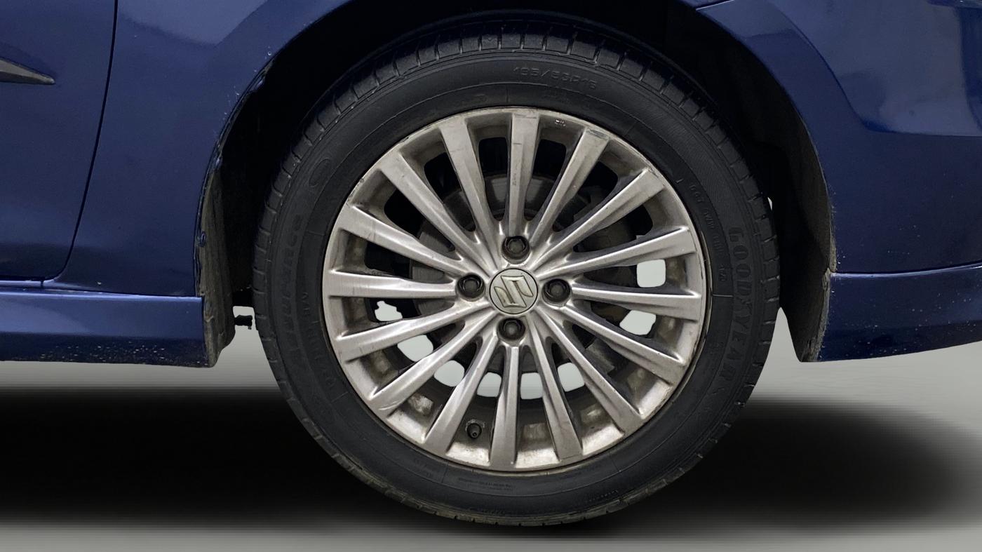 2017 Maruti Ciaz ALPHA 1.4 PETROL, Petrol, Manual, 82,148 km, Right Front Wheel