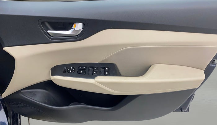2021 Hyundai Verna S PLUS 1.5 VTVT, Petrol, Manual, 25,607 km, Driver Side Door Panels Control