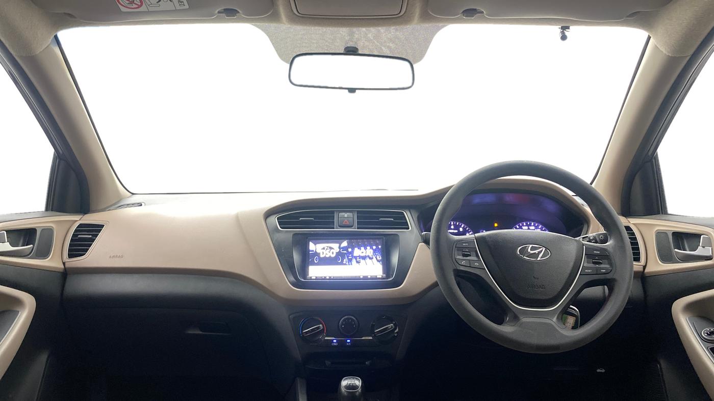 2020 Hyundai Elite i20 MAGNA PLUS 1.2, Petrol, Manual, 83,146 km, Dashboard