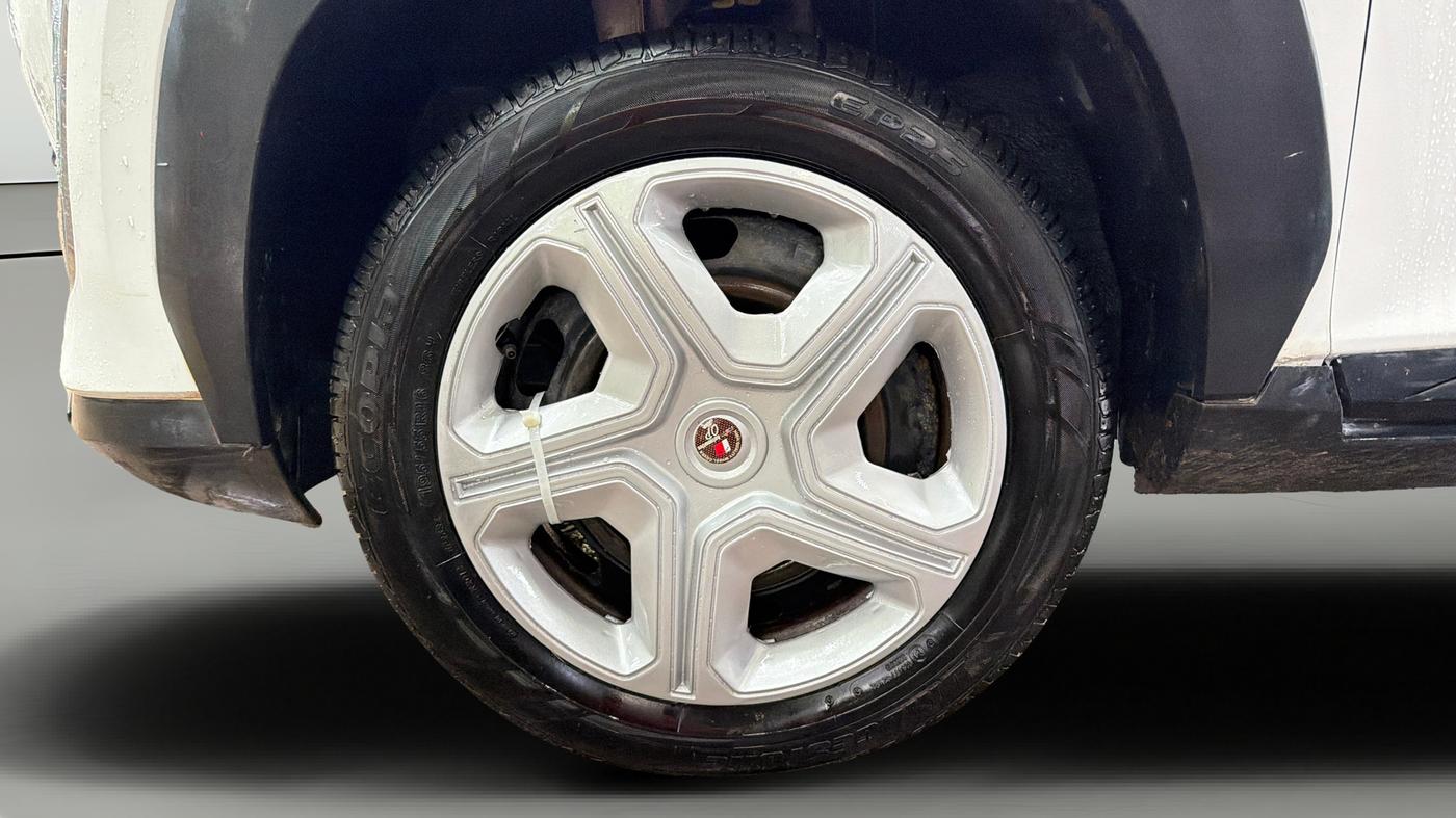 2021 Nissan MAGNITE XL, Petrol, Manual, 50,864 km, Left Front Wheel