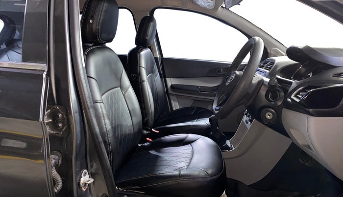 2022 Tata Tiago XT PETROL, Petrol, Manual, 8,713 km, Right Side Front Door Cabin