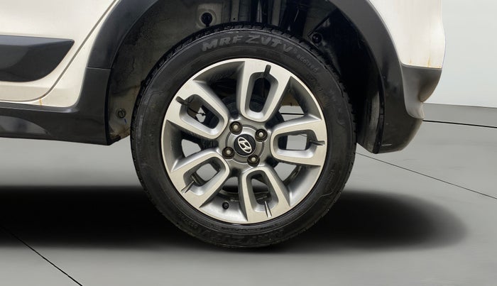 2018 Hyundai i20 Active 1.2 SX, Petrol, Manual, 32,892 km, Left Rear Wheel