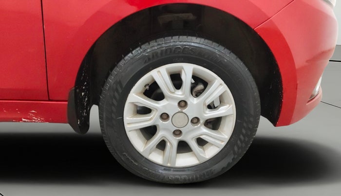 2016 Tata Tiago XZ PETROL, Petrol, Manual, 93,951 km, Right Front Wheel