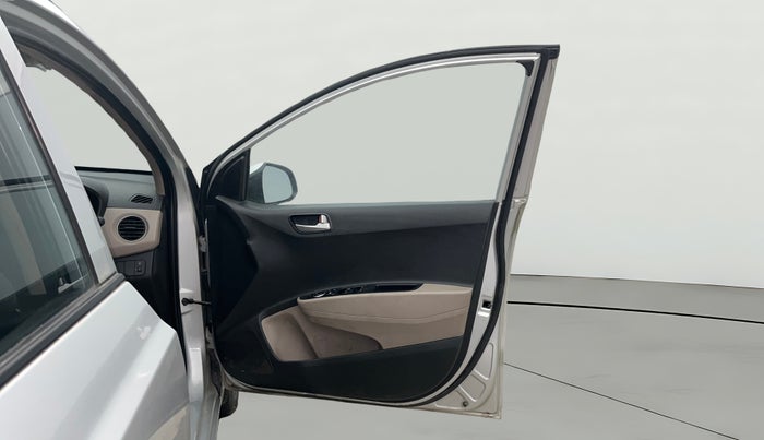 2015 Hyundai Grand i10 SPORTZ 1.2 KAPPA VTVT, Petrol, Manual, 38,450 km, RHS Front Door