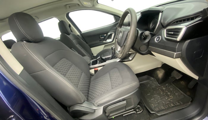 2022 Tata Safari XTA PLUS, Diesel, Automatic, 63,089 km, Right Side Front Door Cabin