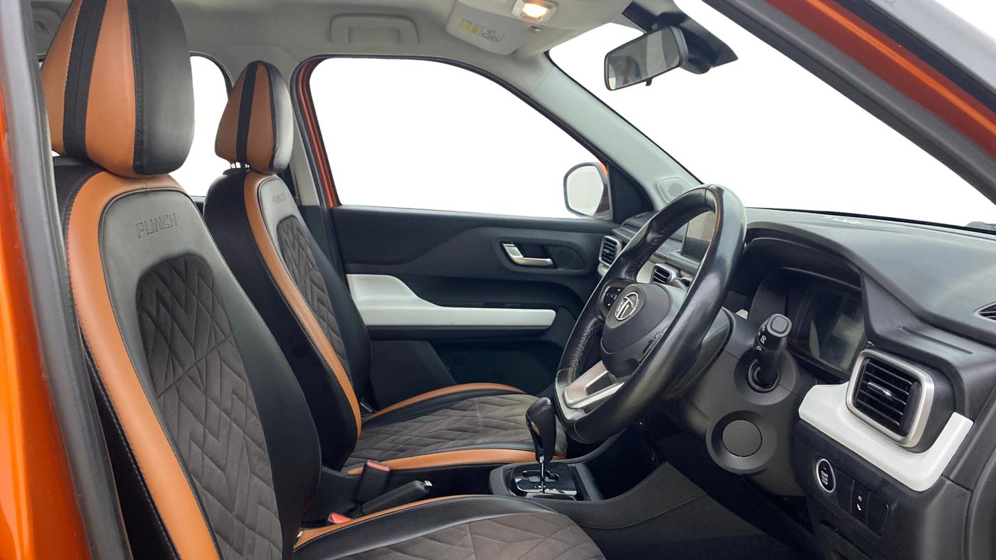 2022 Tata PUNCH CREATIVE  AMT, Petrol, Automatic, 55,536 km, Right Side Front Door Cabin