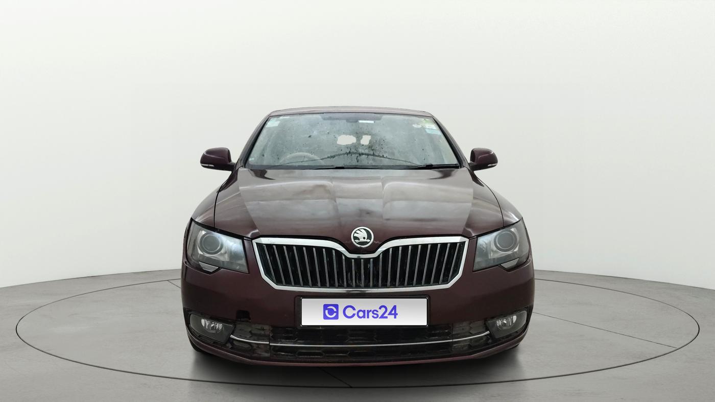 2014 Skoda Superb ELEGANCE 1.8 TSI MT, Petrol, Manual, 1,23,133 km, Front