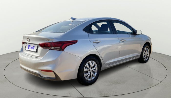 2017 Hyundai Verna 1.6 EX CRDI, Diesel, Manual, 1,33,554 km, Right Back Diagonal