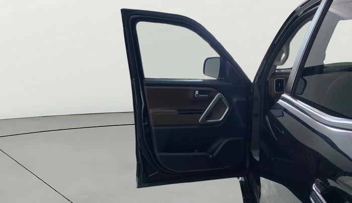 2023 Mahindra SCORPIO-N Z8 PETROL AT 7 STR, Petrol, Automatic, 7,472 km, LHS Front Door