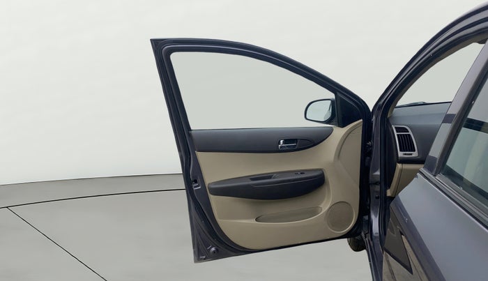 2014 Hyundai i20 SPORTZ 1.2, Petrol, Manual, 1,27,126 km, LHS Front Door