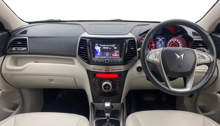 2022 Mahindra XUV300 W8 (O) 1.5 DIESEL AMT, Diesel, Automatic, 32,332 km, Dashboard