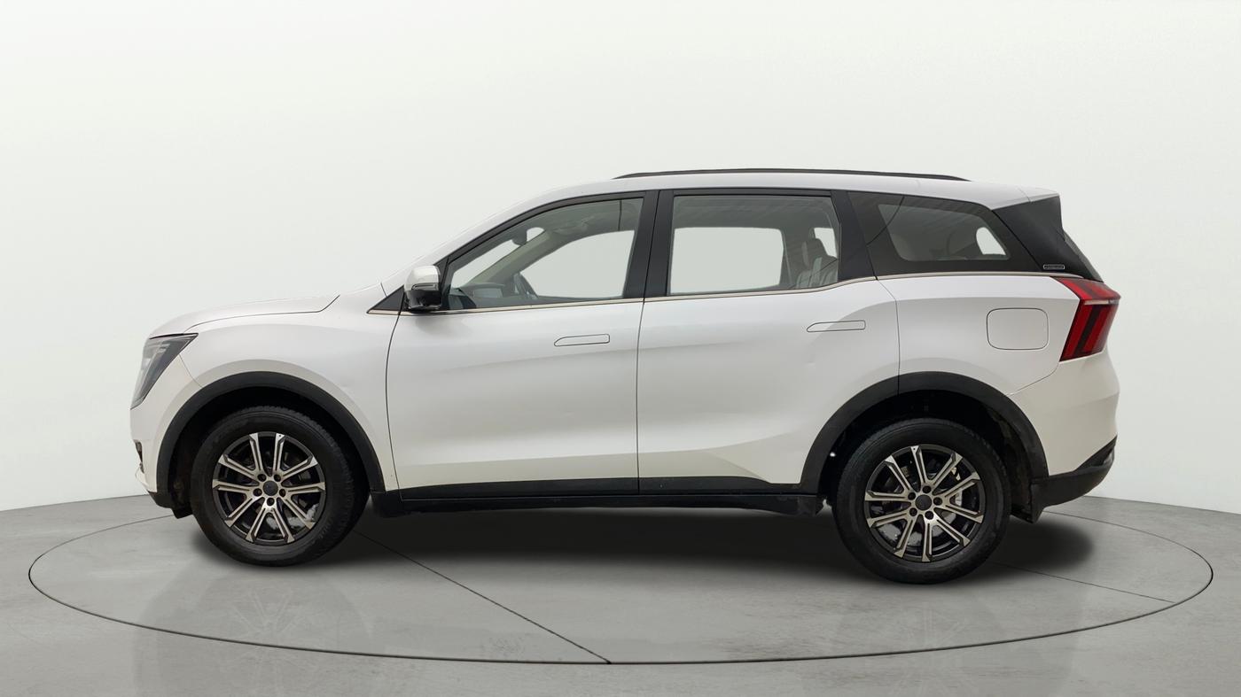2022 Mahindra XUV700 AX 7 LUXURY D AT 7 STR, Diesel, Automatic, 43,313 km, Left Side