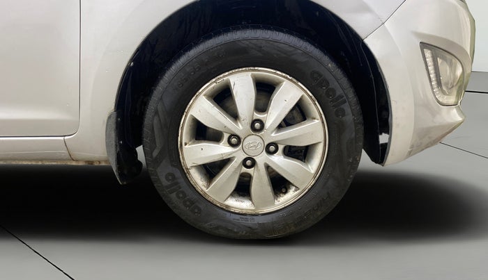 2012 Hyundai i20 SPORTZ 1.4 AT, Petrol, Automatic, 1,03,918 km, Right Front Wheel