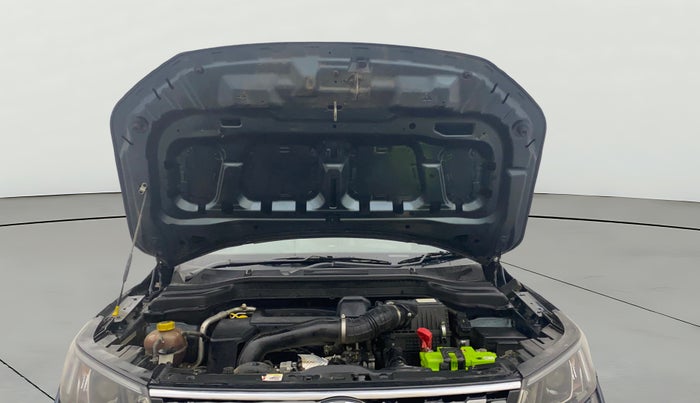 2021 Mahindra XUV300 W8 (O) 1.5 DIESEL, Diesel, Manual, 32,332 km, Open Bonet