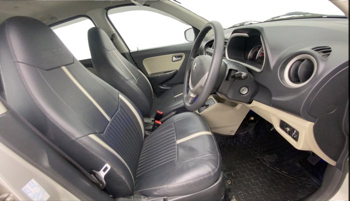 2016 Maruti Alto K10 VXI AMT, Petrol, Automatic, 26,893 km, Right Side Front Door Cabin