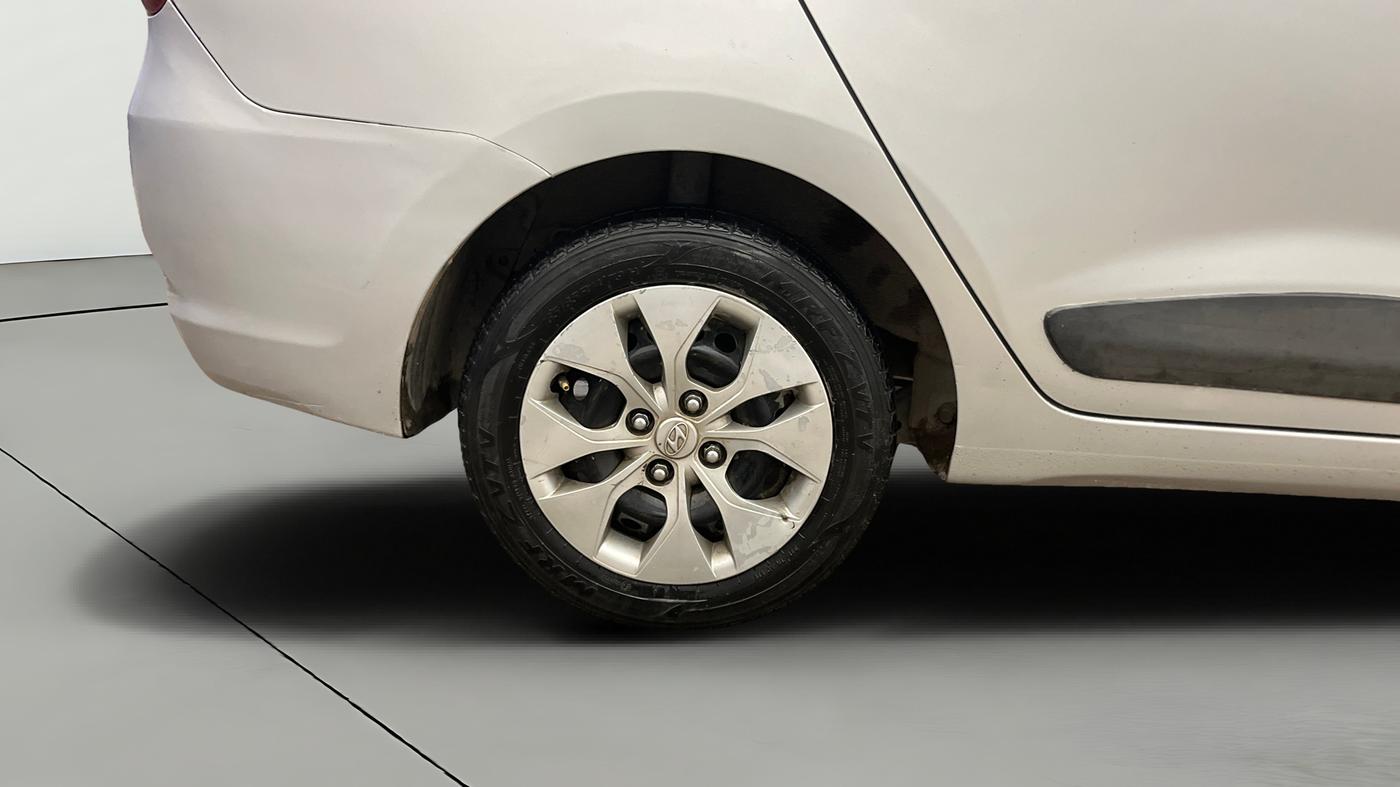 2015 Hyundai Xcent S 1.2, Petrol, Manual, 31,854 km, Right Rear Wheel