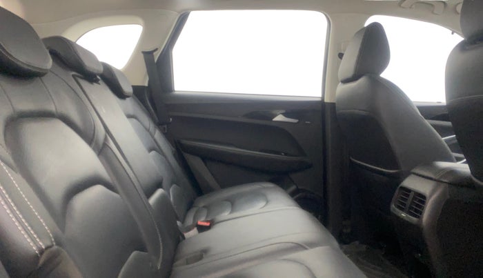 2020 MG HECTOR SHARP 1.5 DCT PETROL, Petrol, Automatic, 31,170 km, Right Side Rear Door Cabin