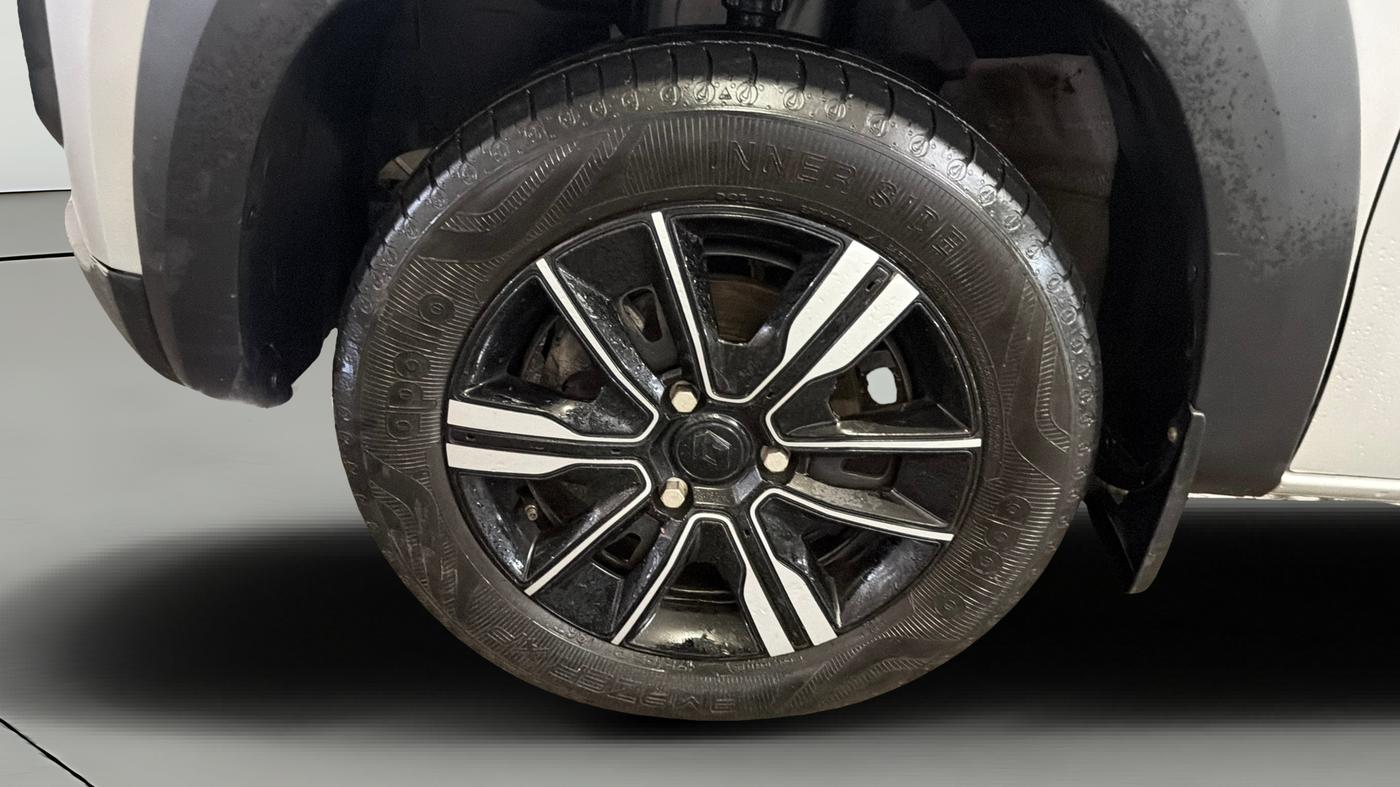 2024 Renault Kwid CLIMBER MT 1.0, CNG, Manual, 9,942 km, Left Front Wheel