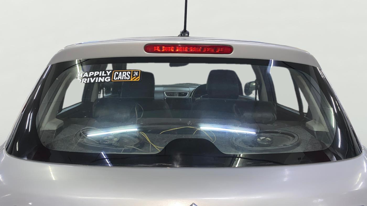 2014 Maruti Swift VXI, Petrol, Manual, 1,04,694 km, Rear Windshield