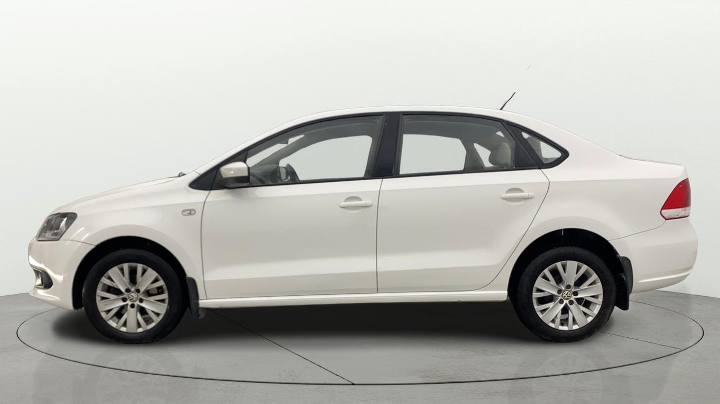 2015 Volkswagen Vento HIGHLINE 1.6 MPI, Petrol, Manual, 57,363 km, Left Side