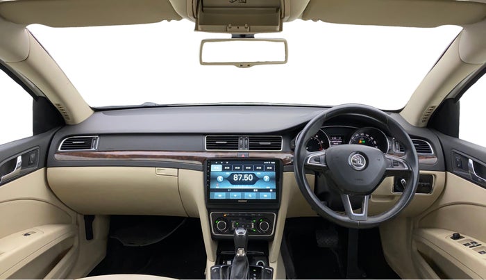 2014 Skoda Superb ELEGANCE 1.8 TSI AT, Petrol, Automatic, 64,620 km, Dashboard